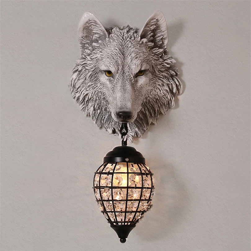 Vintage Resin Wolf Wall Lamp: Industrial LED Sconce for Living Room & Bedroom – Artistic Home Décor